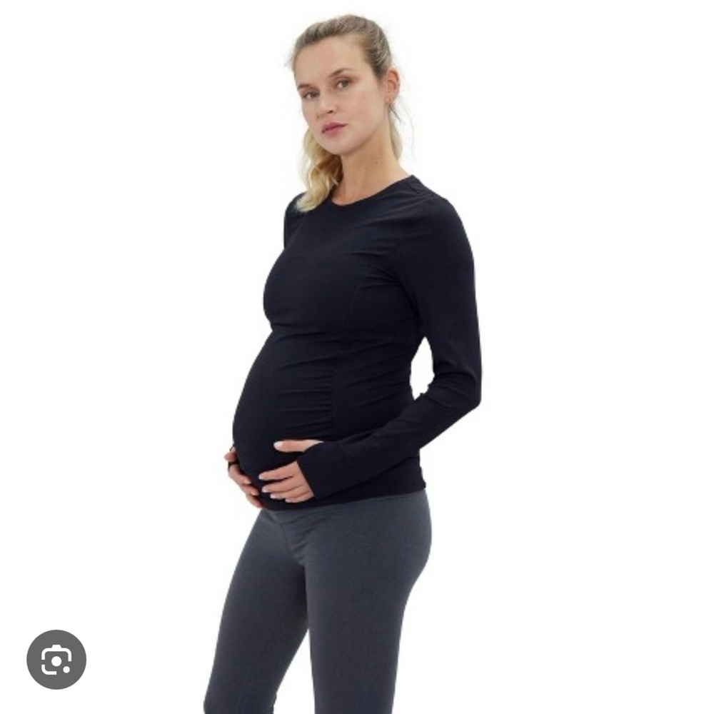 Ingrid & Isabel Maternity long sleeve rib, Size Small
